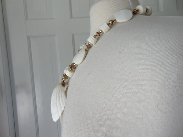 Seashell Necklace For Cruises-Resort Wear-Beach Or Island Vacations-Lilly Pulitzer Fashion-Summer Weddings-Pool Parties-Dinners-Patio Partys