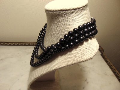 Elizabeth Taylor Midnight Romance Black Pearl Three Strand Necklace