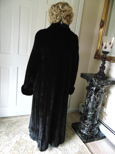 Estate Blackglama Mink Fur Size XL