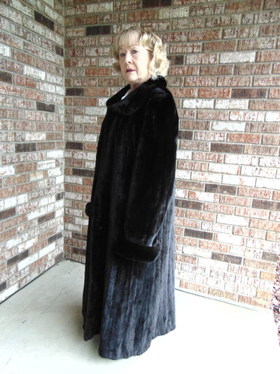 Estate Blackglama Mink Fur Size XL
