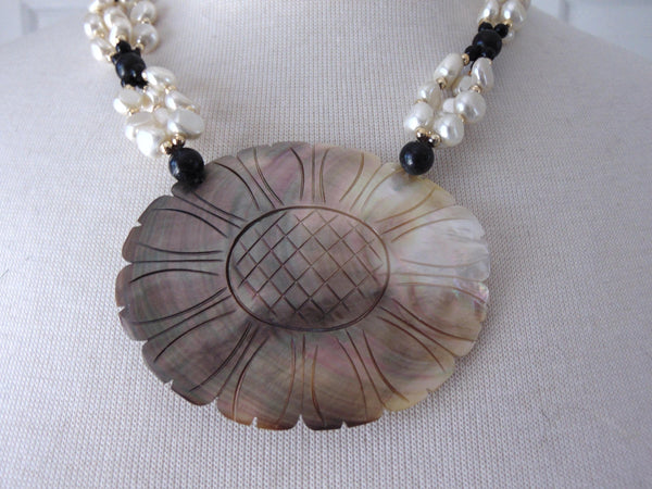 Black Beads White Pearls Seashell Center Necklace, Brach Vacation Necklaces