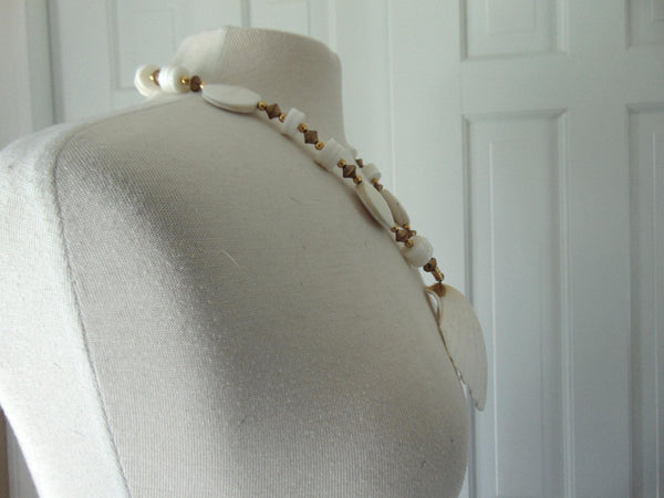Seashell Necklace For Cruises-Resort Wear-Beach Or Island Vacations-Lilly Pulitzer Fashion-Summer Weddings-Pool Parties-Dinners-Patio Partys