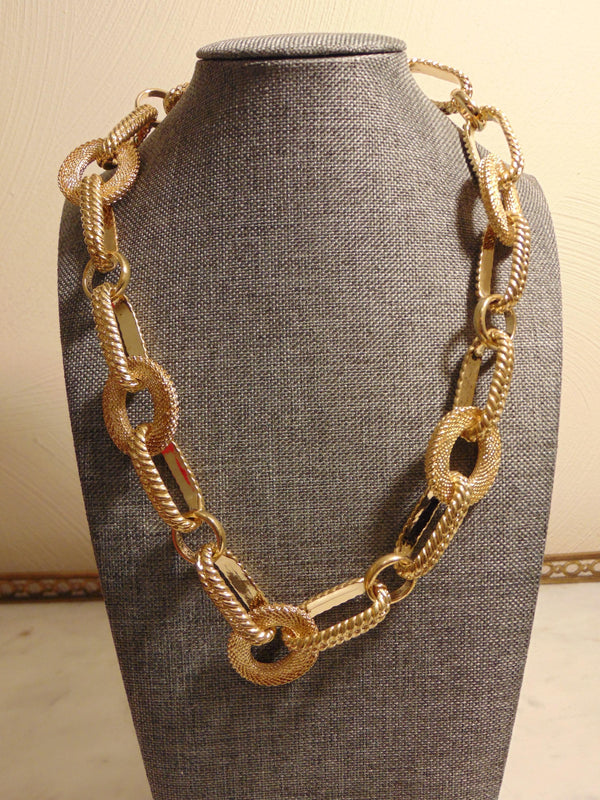Kenneth Jay Lane Gold Chain Link And Circle Necklace